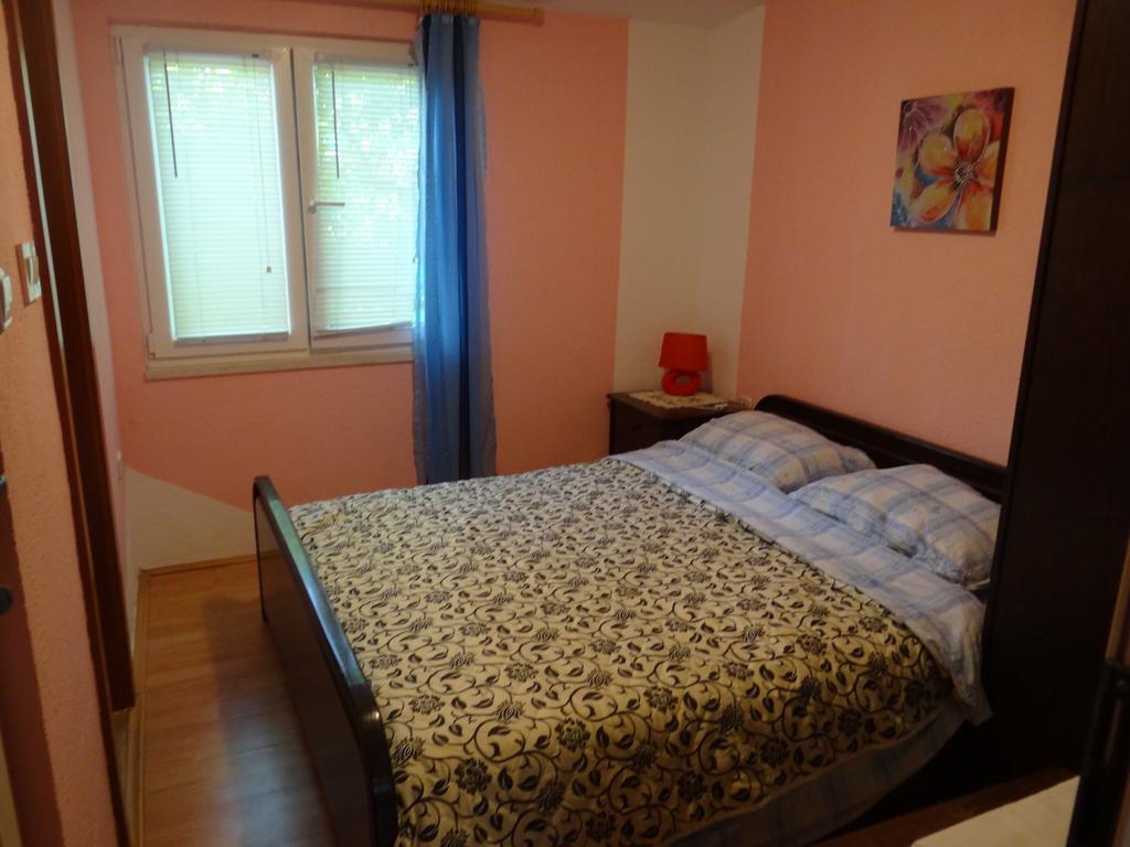 Apartments Jerkovic Stari Grad  Bagian luar foto