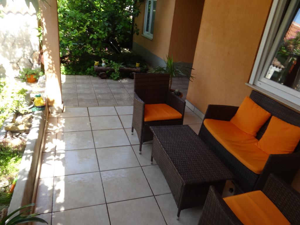 Apartments Jerkovic Stari Grad  Bagian luar foto